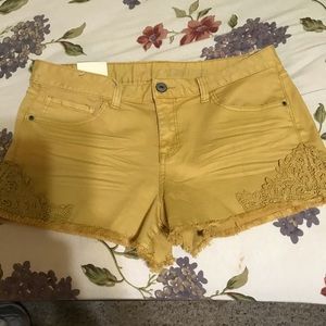 Vanilla star shorts